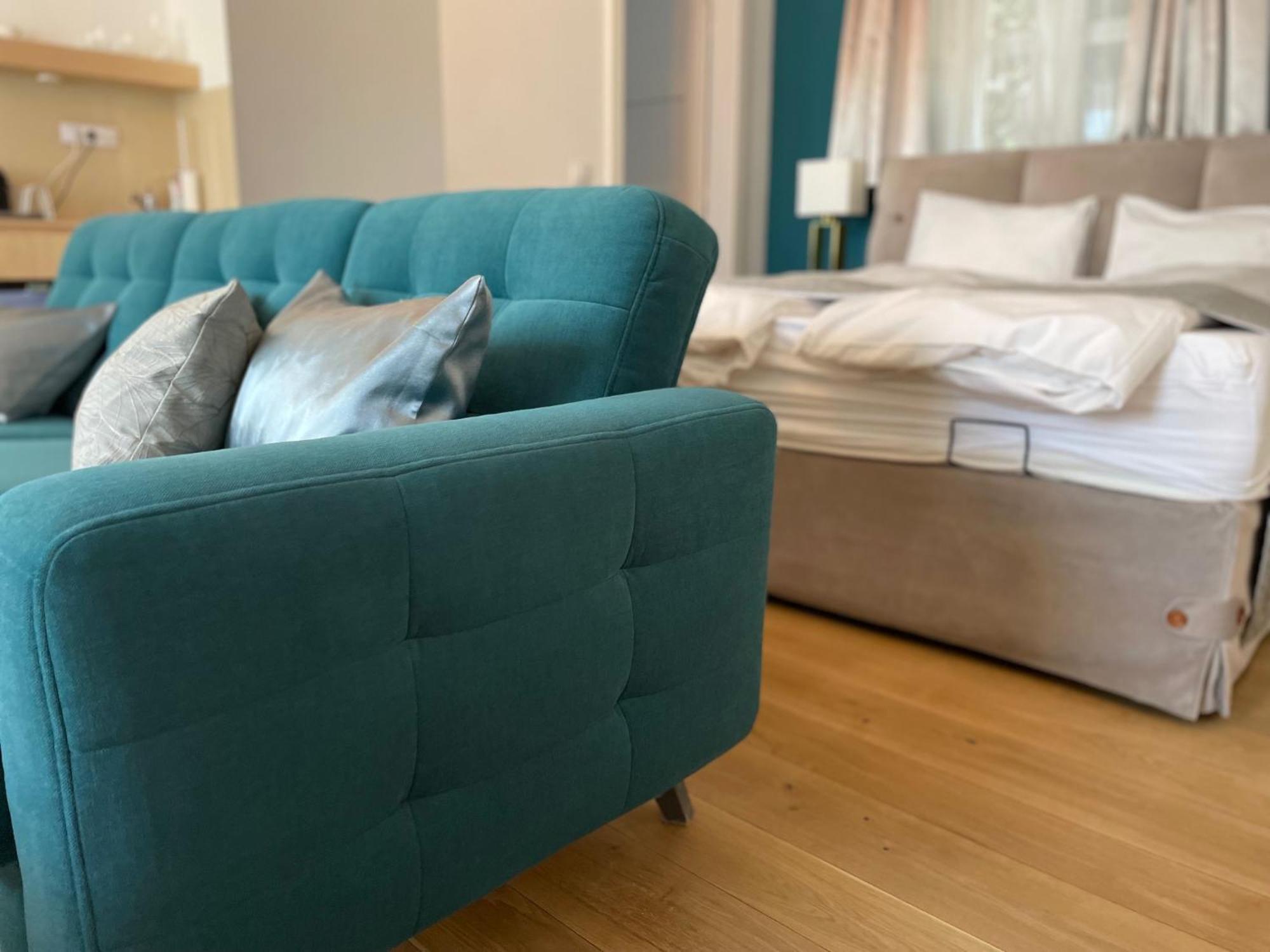 Frida Apartman, Exkluziv Varpanoramaval, A Belvaros Sziveben, Ingyenes Parkolassal Veszprém Esterno foto