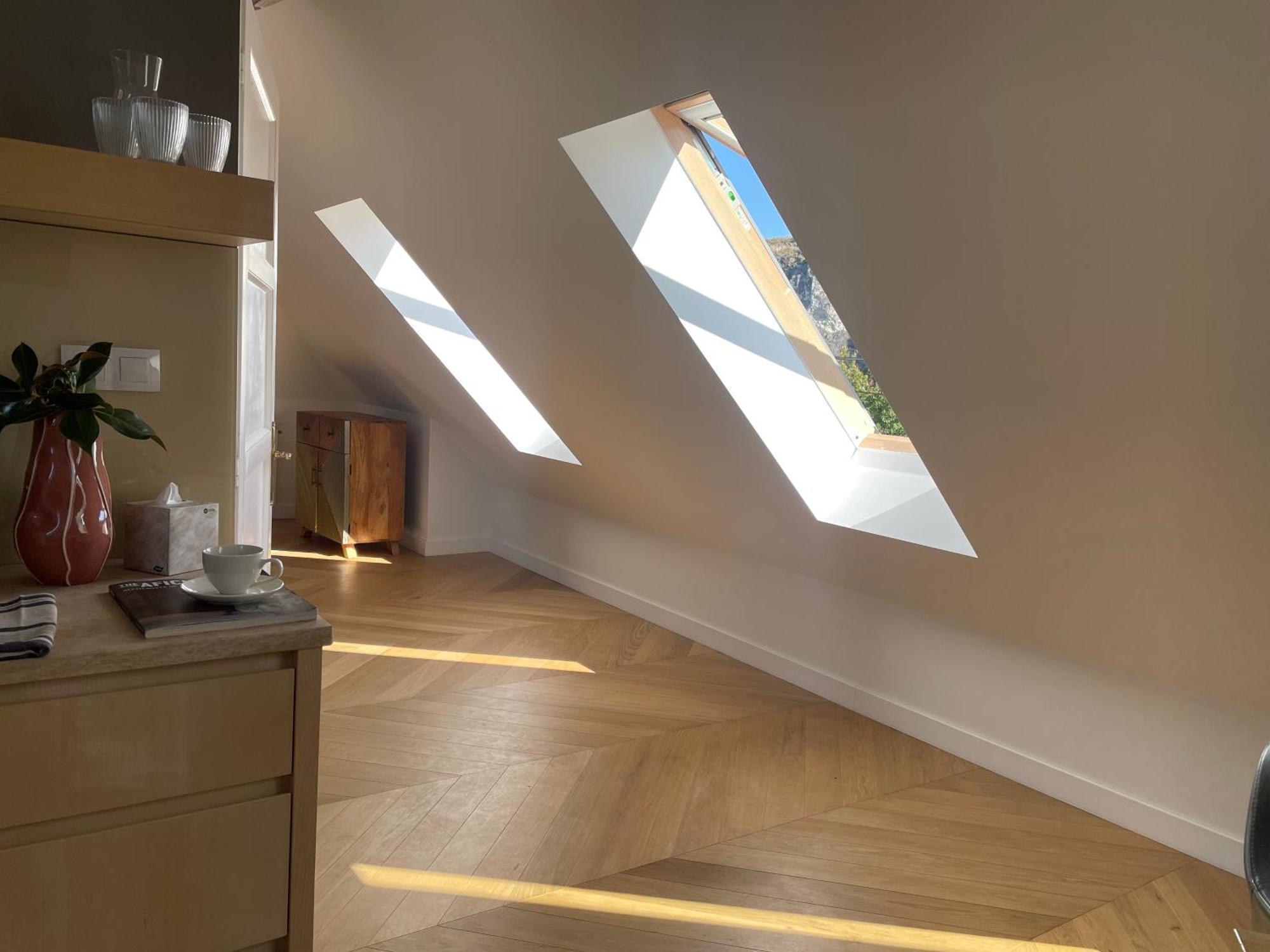 Frida Apartman, Exkluziv Varpanoramaval, A Belvaros Sziveben, Ingyenes Parkolassal Veszprém Esterno foto